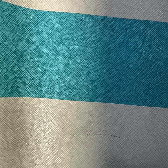 Michael Kors Tote & Wallet Set - Picture 4 of 7